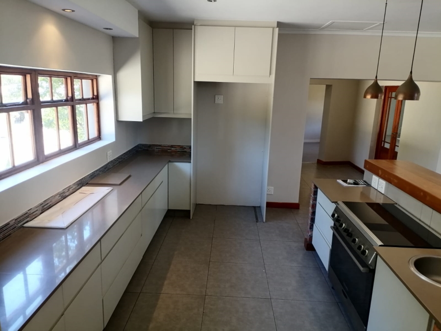 To Let 3 Bedroom Property for Rent in High Riding Country Estate Western Cape